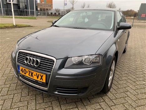 Audi A3 Sportback - 1.9 TDI Attraction Pro Line Business -AUTOMAAT, Met Nieuwe APK, Airco, Trekhaak. - 1