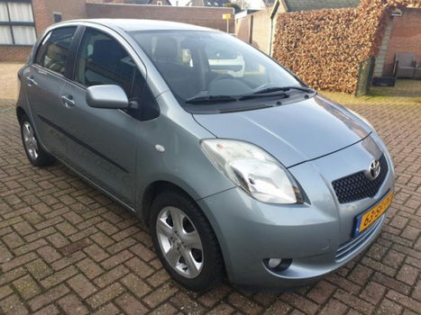 Toyota Yaris - 1.3 VVTi Luna | Nwe APK | Navigatie - 1