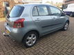 Toyota Yaris - 1.3 VVTi Luna | Nwe APK | Navigatie - 1 - Thumbnail