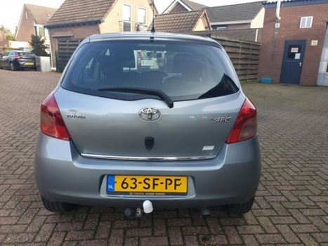 Toyota Yaris - 1.3 VVTi Luna | Nwe APK | Navigatie - 1