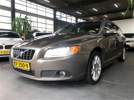 Volvo V70 - 2.4 D5 Summum Automaat UNIEKE UITVOERING - 1