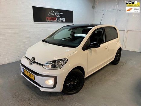 Volkswagen Up! - 1.0 BMT high up NIEUWE APK//5 DEURS//VOLLE UITVOERING - 1