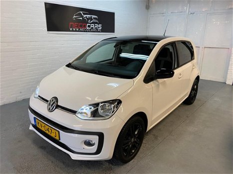 Volkswagen Up! - 1.0 BMT high up NIEUWE APK//5 DEURS//VOLLE UITVOERING - 1