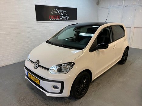 Volkswagen Up! - 1.0 BMT high up NIEUWE APK//5 DEURS//VOLLE UITVOERING - 1