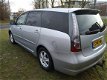 Mitsubishi Grandis - 2.4-16V Invite FIJNE HOGE INSTAP LUXE UITVOERING DUS EXTRA LUXE GOEDKOOP NW APK - 1 - Thumbnail