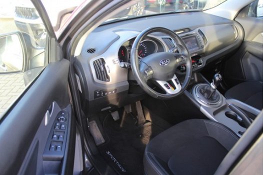 Kia Sportage - 1.6 GDI BusinessLine Navi, Camera, ECC, Cruise controle info: dhr Elbers 0492-588982 - 1