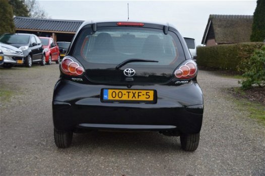 Toyota Aygo - 1.0 VVT-i Comfort Zwart Airco 5 Deurs Facelift model - 1