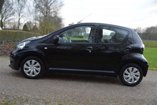 Toyota Aygo - 1.0 VVT-i Comfort Zwart Airco 5 Deurs Facelift model - 1