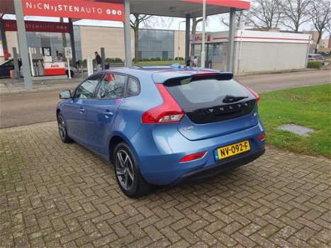 Volvo V40 - T2 2.0 122PK BUSINESS PACK, NAVI, CRUISE CONT - 1