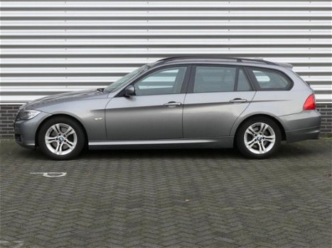 BMW 3-serie Touring - 318d Corporate Lease Business Line Leer, Navi, LM - 1