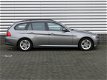 BMW 3-serie Touring - 318d Corporate Lease Business Line Leer, Navi, LM - 1 - Thumbnail