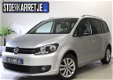 Volkswagen Touran - 1.4 TSI 140 PK, Style uitvoering, 2011, Navigatie, Climatronic, parkeersensoren - 1 - Thumbnail