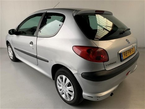 Peugeot 206 - 1.4 HDI Pop' Art APK 22-04 - 1