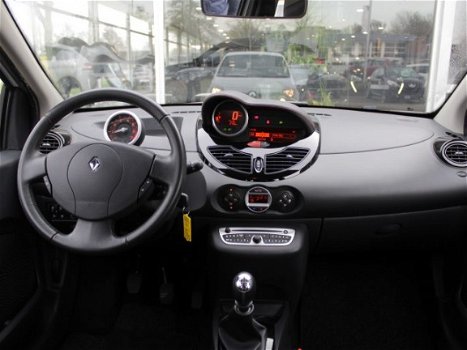 Renault Twingo - 1.2 16v 75pk Dynamique, Rijklaarprijs, Climate Cruise Bluetooth Lichtmetalen velgen - 1