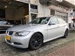 BMW 3-serie - 330d Business Line 2006 6-Bak Leder Navi Climatronic - 1 - Thumbnail