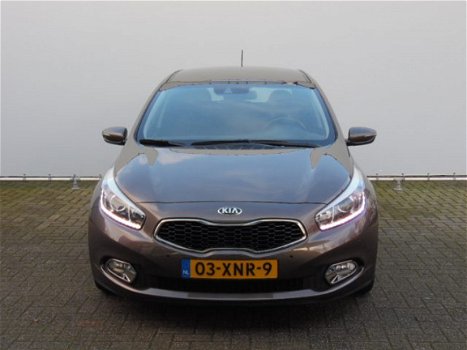 Kia Cee'd - 1.6 GDI 135 PK Super Pack - 1