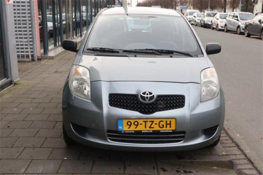 Toyota Yaris - 1.3 VVTi Terra - 1