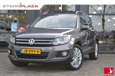 Volkswagen Tiguan - 2.0 200pk Automaat | Leer | Navigatie | Schuifdak