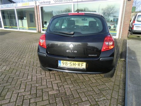 Renault Clio - 1.4-16V Team Spirit - 1