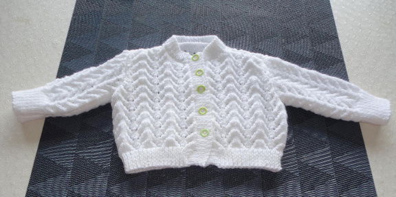 022 Baby's eerste vestje voor ca. maat 56 - nr. 1