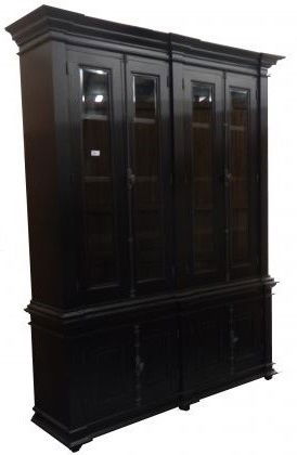 Hoge zwart kast met espagnoletsluiting 240cm hoog 190cm breed - nr. 1