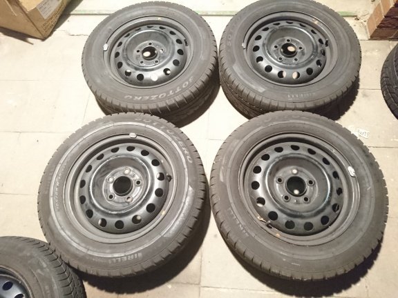 4 Stalen Velgen Hyundai I30 195/65 R15 5x114,3 - nr. 1