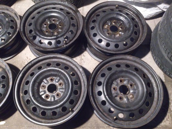 4 Stalen Velgen Toyota Auris Avensis + Verso 16 Inch 5x114,3 - nr. 1