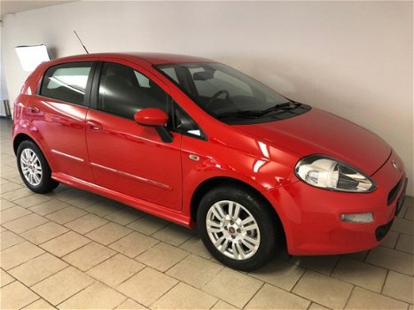 Fiat Punto Evo - 0.9 TwinAir Street Turbo 100pk AIRCO BLUETOOTH ELEK RAMEN CENT VERG VELGEN SPOILER - 1