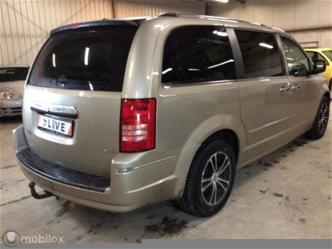 Chrysler Town and Country - 4.0 V6 7 persoons - 1