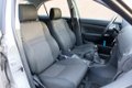 Toyota Avensis - 2.0 D-4D 126pk 6-bak Terra | Airco | Elektrische ramen - 1 - Thumbnail