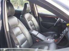 Volvo S80 - 2.4 D5 AUT, LEDER, NAVIGATIE