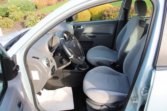 Ford Fusion - 1.6i-16V 100pk First Edition airco/el ramen/trekhaak - Afbeelding 6