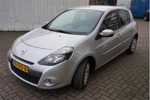 Renault Clio - 1.5 dCi 65KW Authentique - 1