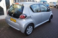 Toyota Aygo - 1.0I-12V Comfort