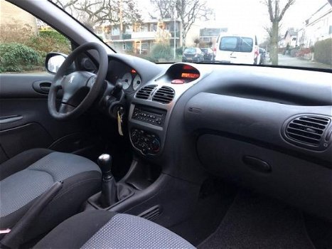 Peugeot 206 - 1.4 Air-line 2005 5-deurs Airco Goed rijdend NAP - 1