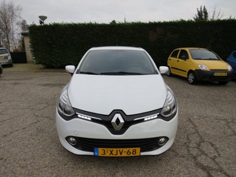 Renault Clio - 1.5 dCi ECO Night & Day Navi, Airco, PDC, armsteun, 1e eig Actieprijs - 1