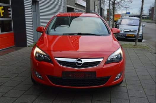Opel Astra Sports Tourer - 1.6 Turbo Sport 180 PK I Airco I Sport velgen I Trekhaak I Dealer onderh - 1