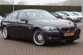 BMW 5-serie - 520d Executive / Navigatie / Parkeerhulp / 19'' Alpina velgen / Xenon / Cruise Control - 1 - Thumbnail