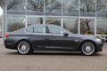 BMW 5-serie - 520d Executive / Navigatie / Parkeerhulp / 19'' Alpina velgen / Xenon / Cruise Control - 1 - Thumbnail