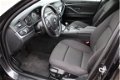 BMW 5-serie - 520d Executive / Navigatie / Parkeerhulp / 19'' Alpina velgen / Xenon / Cruise Control - 1 - Thumbnail