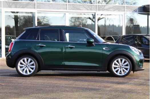 Mini Mini Cooper - D 1.5 Chili / Navigatie / Panoramadak / Half leder / Parkeerhulp / Head-up displa - 1