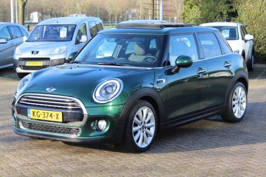 Mini Mini Cooper - D 1.5 Chili / Navigatie / Panoramadak / Half leder / Parkeerhulp / Head-up displa - 1