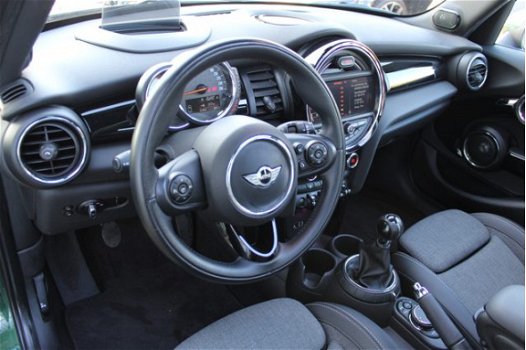 Mini Mini Cooper - D 1.5 Chili / Navigatie / Panoramadak / Half leder / Parkeerhulp / Head-up displa - 1