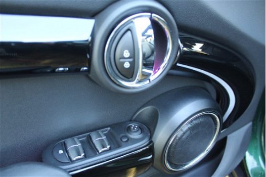 Mini Mini Cooper - D 1.5 Chili / Navigatie / Panoramadak / Half leder / Parkeerhulp / Head-up displa - 1