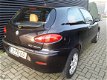 Alfa Romeo 147 - 2.0 T.Spark Distinctive UNIEK 2e eigenaar, Origineel Nl auto - 1 - Thumbnail