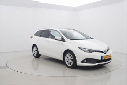 Toyota Auris - TS 1.4 D-4D-F Dynamic Navi - 1