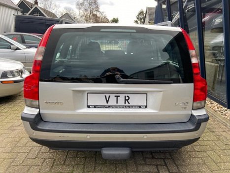 Volvo V70 - 2.3 T-5 Geartronic Titanium 250PK Navigatie & Lederen Bekleding - 1