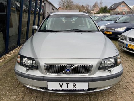 Volvo V70 - 2.3 T-5 Geartronic Titanium 250PK Navigatie & Lederen Bekleding - 1