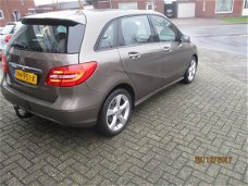 Mercedes-Benz B-klasse - B 180 122PK 7G-DCT Ambition