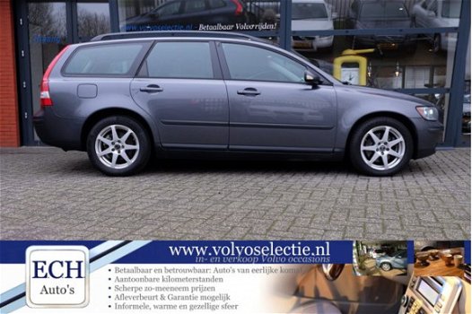 Volvo V50 - 2.4 140 pk Climate Control, 16 inch, Lage km-stand - 1